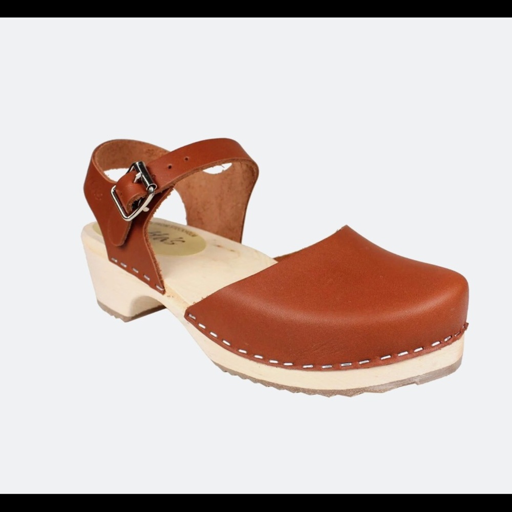 Clogs